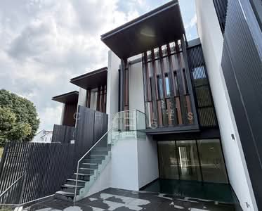 For Sale - The Harbour Residences