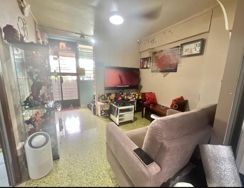 207 Boon Lay Place HDB Flat For Sale at S$ 365,000 | PropertyGuru Singapore - Living Room