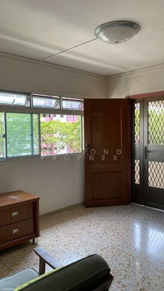 602 Ang Mo Kio Avenue 5 HDB Flat For Sale at S$ 480,000 | PropertyGuru Singapore - Interior