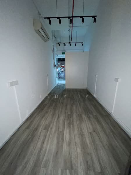 The Garden Residences Condominium For Sale at S$ 888,000 | PropertyGuru Singapore - Interior