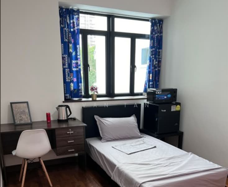 Fernwood Towers, 24 Fernwood Terrace, Room Rental, 150 sqft, Condominium For Rent, by Evan Tan, 500067608 - Bedroom - PropertyGuru.com.sg