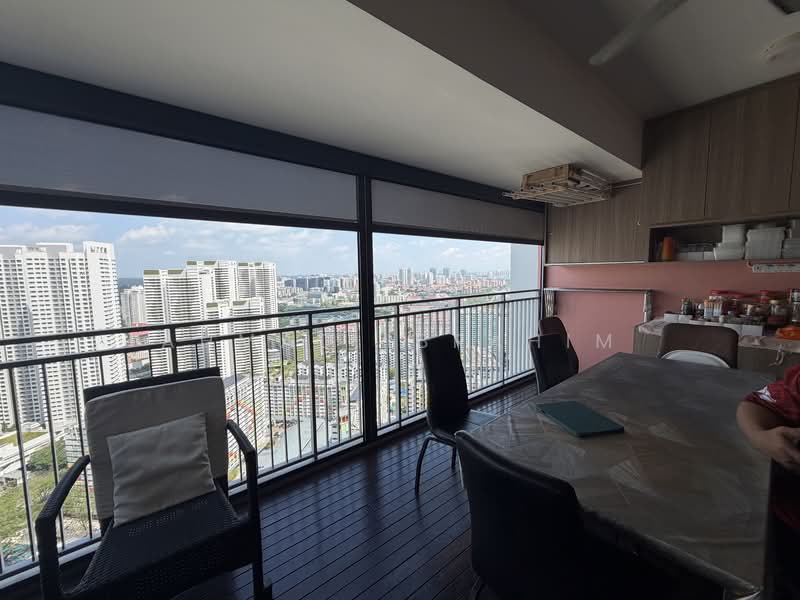 138A Lorong 1A Toa Payoh HDB Flat For Sale at S$ 1,630,000 | PropertyGuru Singapore - Balcony