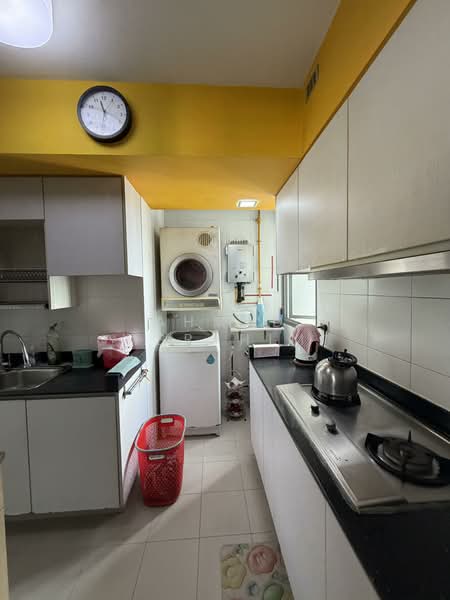 138A Lorong 1A Toa Payoh HDB Flat For Sale at S$ 1,630,000 | PropertyGuru Singapore - Kitchen