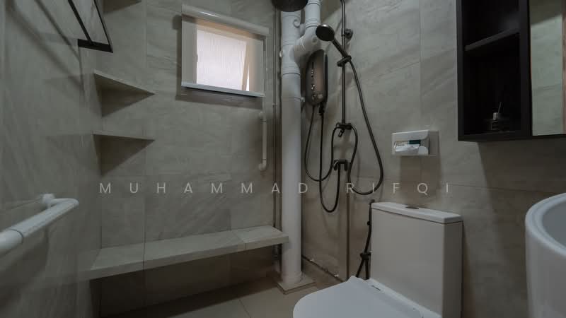 553 Woodlands Drive 44 HDB Flat For Sale at S$ 690,000 | PropertyGuru Singapore - Bathroom