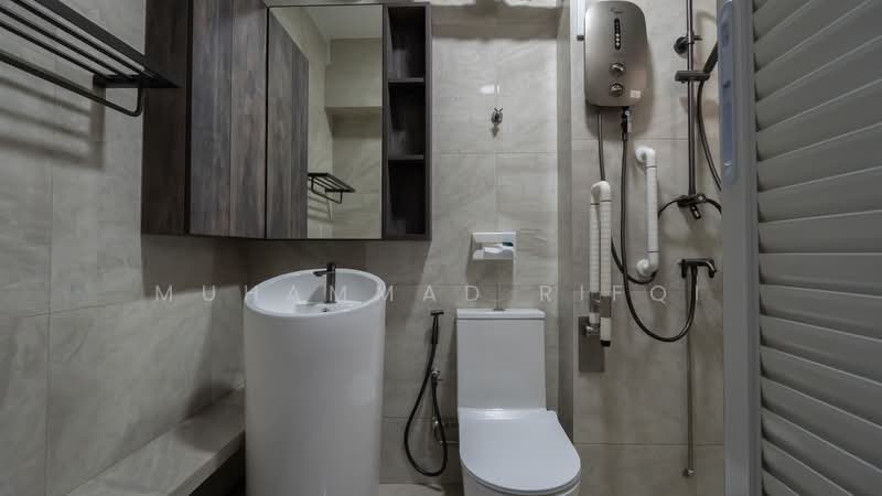 553 Woodlands Drive 44 HDB Flat For Sale at S$ 690,000 | PropertyGuru Singapore - Bathroom