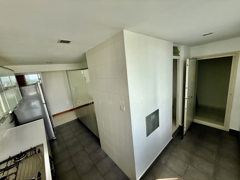 Twin Regency, 26 Kim Tian Road, 3 Bedrooms, 1,227 sqft, Condominium For Rent, by Adrian Tan, 500067637 - Kitchen - PropertyGuru.com.sg