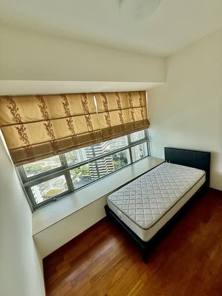 Twin Regency, 26 Kim Tian Road, 3 Bedrooms, 1,227 sqft, Condominium For Rent, by Adrian Tan, 500067637 - PropertyGuru.com.sg