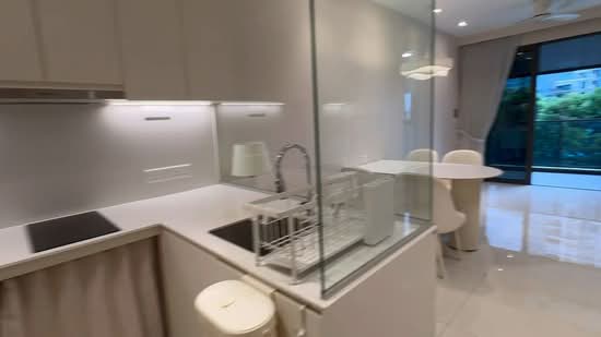Midwood, 8 Hillview Rise, 2 Bedrooms, 700 sqft, Condominium For Rent, by Chia Xue Fen Cherine, 500067638 - PropertyGuru.com.sg