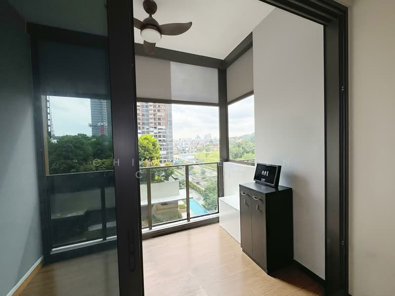 Midwood, 8 Hillview Rise, 2 Bedrooms, 700 sqft, Condominium For Rent, by Chia Xue Fen Cherine, 500067638 - Balcony - PropertyGuru.com.sg