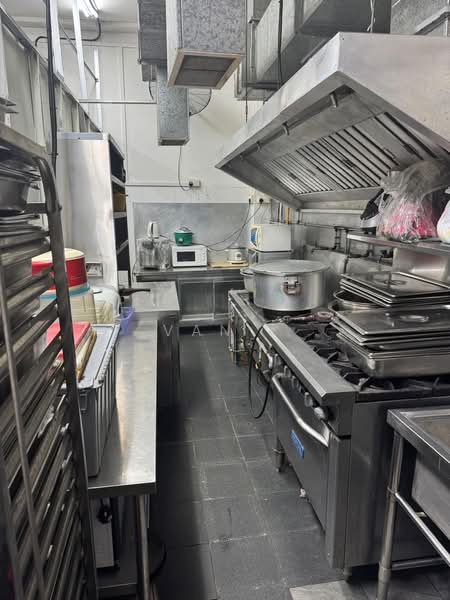 Little India Shop Houses, 2 Veerasamy Road, 1,300 sqft, Food & Beverage For Rent, by Van Kas, 500067650 - Kitchen - CommercialGuru.com.sg