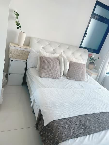 441B Clementi Avenue 3 HDB Flat For Sale at S$ 1,500,000 | PropertyGuru Singapore - Bedroom