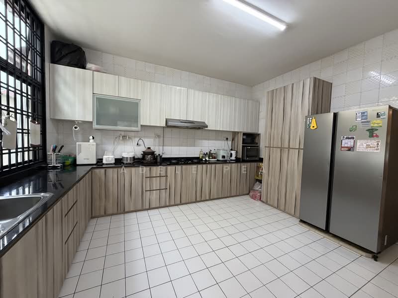 Bedok Ria Crescent Terraced House For Sale at S$ 4,800,000 | PropertyGuru Singapore - Kitchen