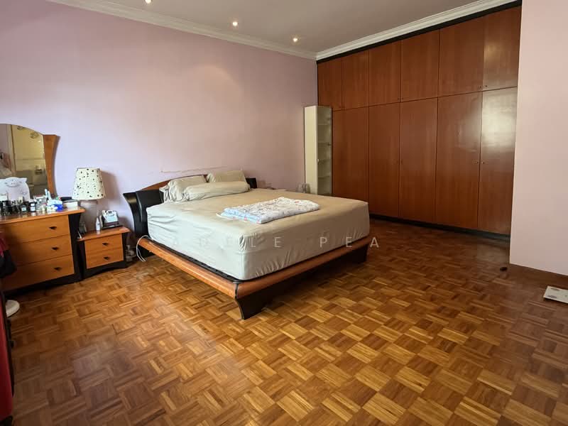 Bedok Ria Crescent Terraced House For Sale at S$ 4,800,000 | PropertyGuru Singapore - Master Bedroom