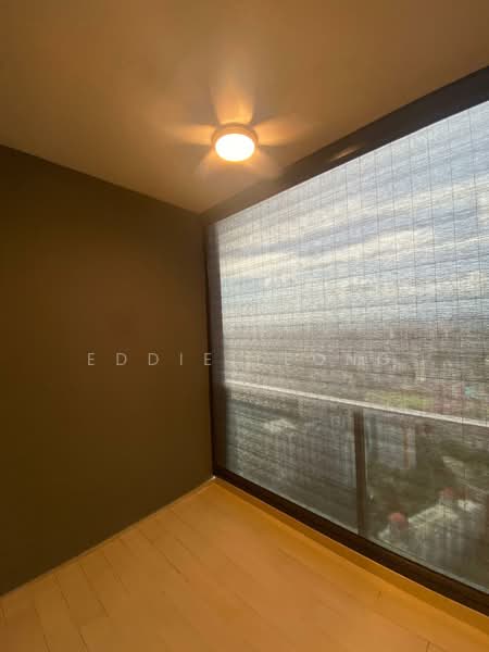 Stirling Residences Condominium For Sale at S$ 2,800,000 | PropertyGuru Singapore - Balcony