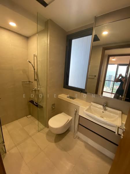 Stirling Residences Condominium For Sale at S$ 2,800,000 | PropertyGuru Singapore - Bathroom