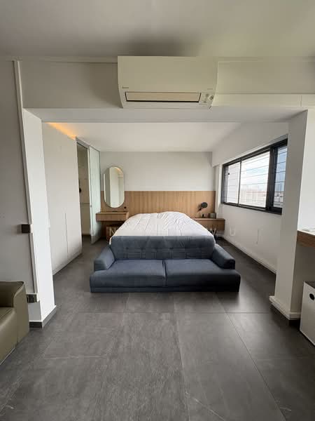 239 Lorong 1 Toa Payoh, 239 Lorong 1 Toa Payoh, 3 Bedrooms, 1,108 sqft, HDB Flat For Rent, by Junhan Wu, 500067674 - Master Bedroom - PropertyGuru.com.sg