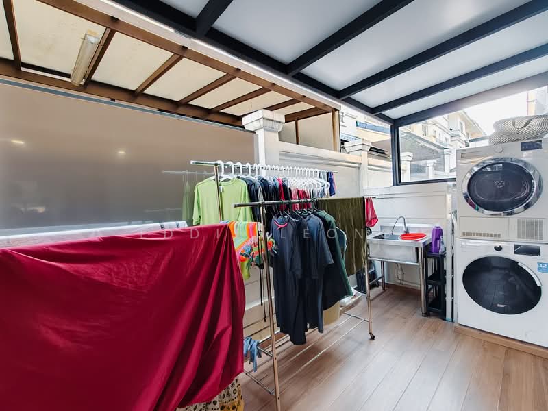 Villa Verde Terraced House For Sale at S$ 2,900,000 | PropertyGuru Singapore - Balcony