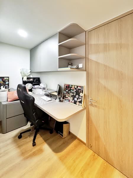 KI Residences At Brookvale Condominium For Sale at S$ 1,650,000 | PropertyGuru Singapore - Study