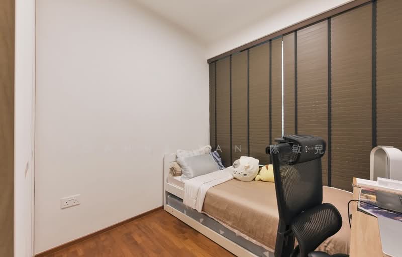 Parc Centros Condominium For Sale at S$ 1,750,000 | PropertyGuru Singapore - Bedroom