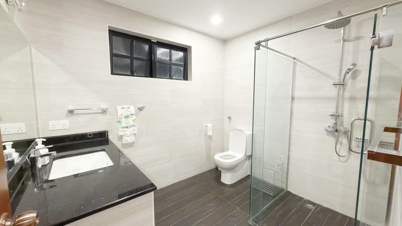 30 Goldhill Drive, , Room Rental, 300 sqft, Corner Terrace For Rent, by Brendan Wong, 500067703 - Bathroom - PropertyGuru.com.sg