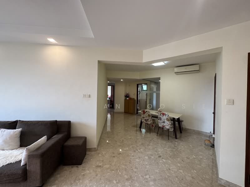 Simei Green Condominium Condominium For Sale at S$ 1,650,000 | PropertyGuru Singapore - Living Room