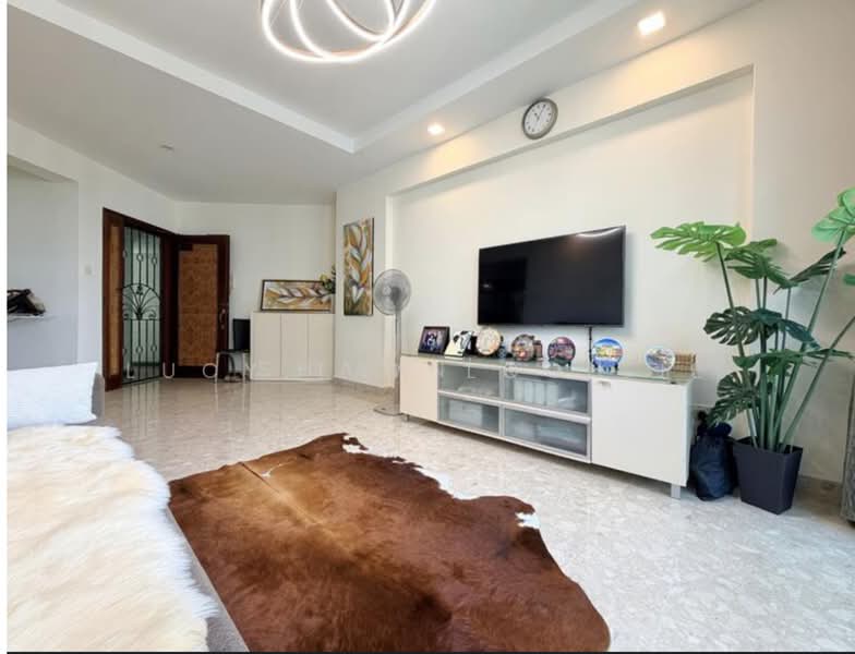 Simei Green Condominium Condominium For Sale at S$ 1,650,000 | PropertyGuru Singapore - Living Room