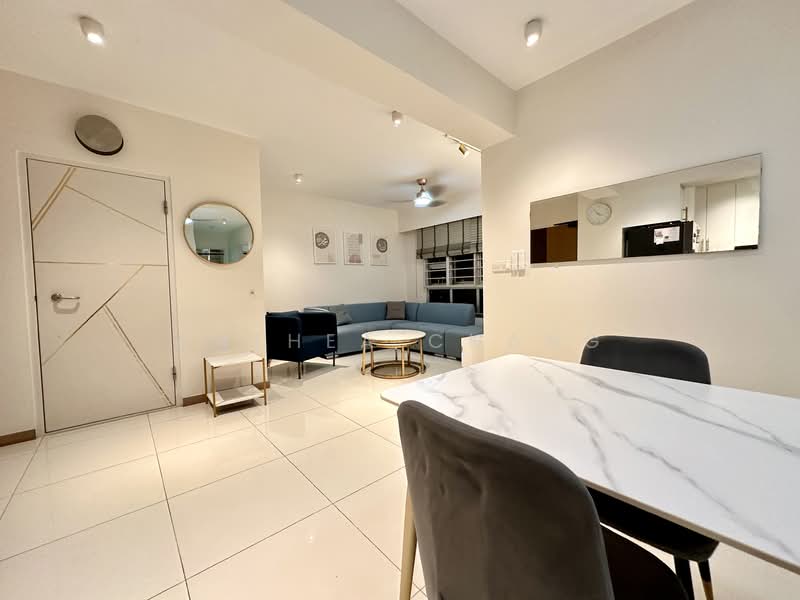 227A Ang Mo Kio Street 23 HDB Flat For Sale at S$ 1,000,000 | PropertyGuru Singapore - Living Room