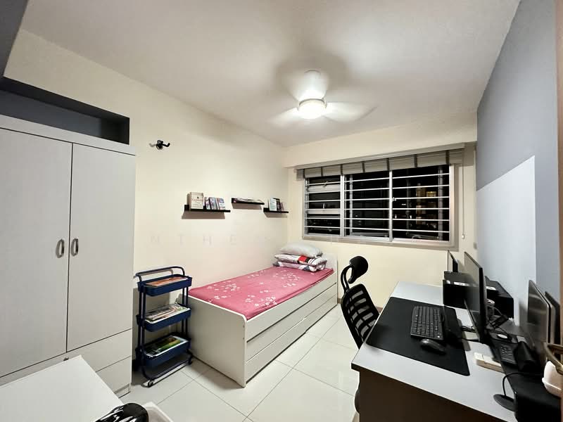227A Ang Mo Kio Street 23 HDB Flat For Sale at S$ 1,000,000 | PropertyGuru Singapore - Bedroom