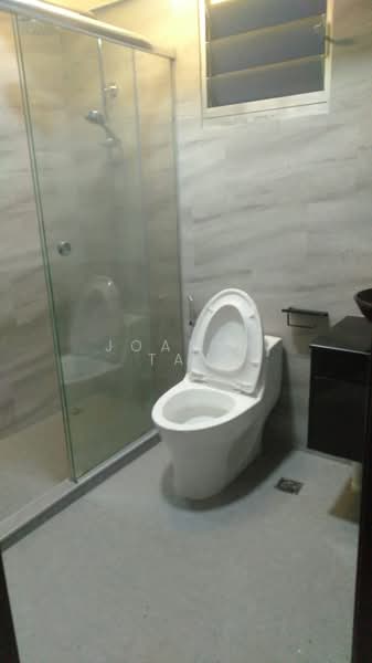 572A Woodlands Avenue 1, 572A Woodlands Avenue 1, 3 Bedrooms, 1,205 sqft, HDB Flat For Rent, by Joanna Tay, 500067752 - Bathroom - PropertyGuru.com.sg