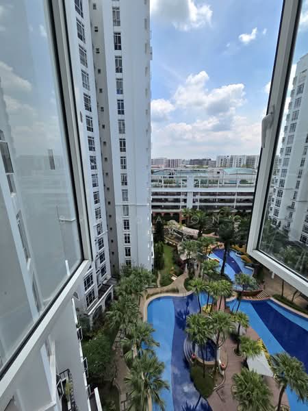 Casablanca Condominium For Sale at S$ 1,400,000 | PropertyGuru Singapore - Common bdrm 1 poolview