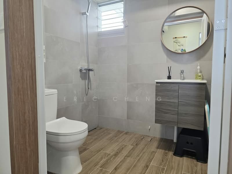 154B Bedok South Road HDB Flat For Sale at S$ 1,199,999 | PropertyGuru Singapore - Bathroom
