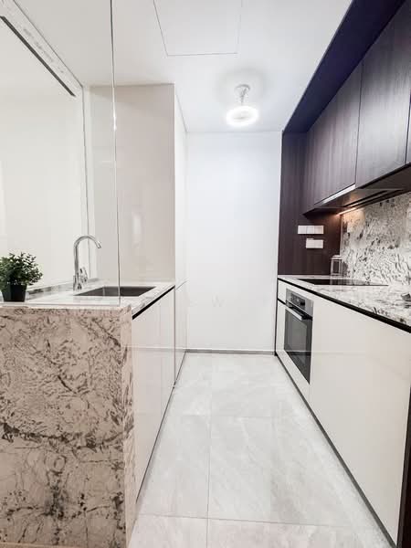 Tembusu Grand Condominium For Sale at S$ 2,100,000 | PropertyGuru Singapore - Kitchen