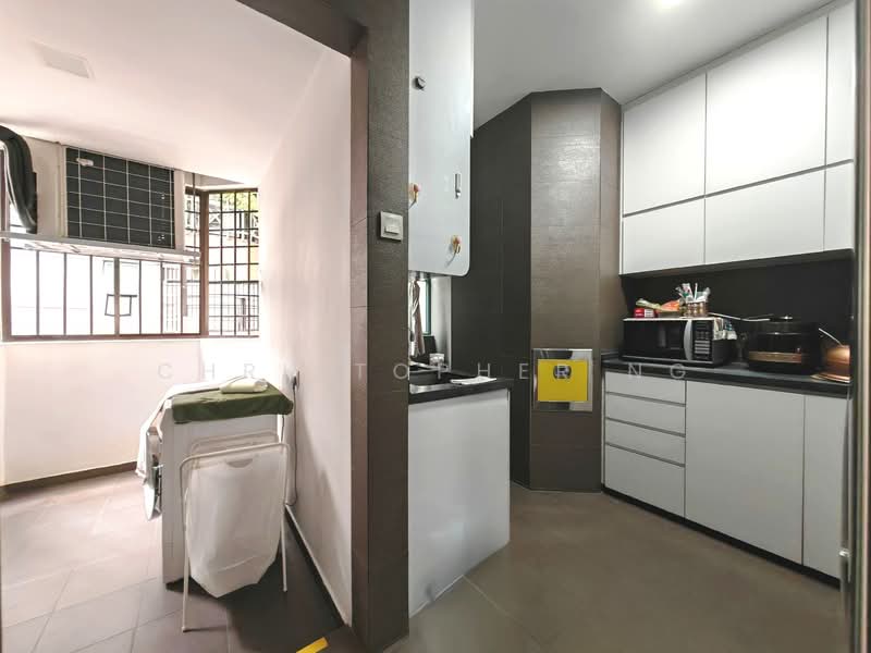 West Bay Condo Condominium For Sale at S$ 1,880,000 | PropertyGuru Singapore - Kitchen
