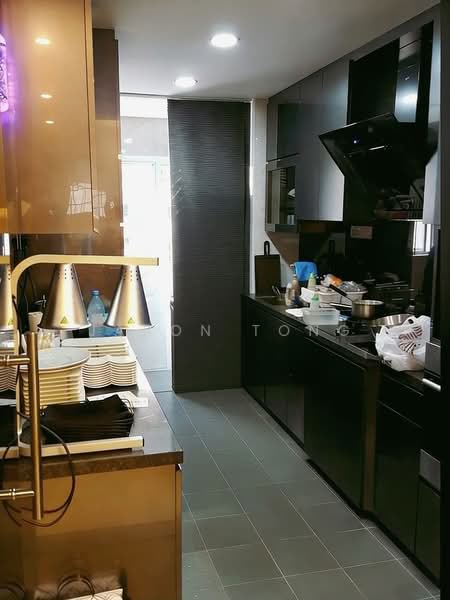 106 Bukit Purmei Road HDB Flat For Sale at S$ 580,000 | PropertyGuru Singapore - Kitchen
