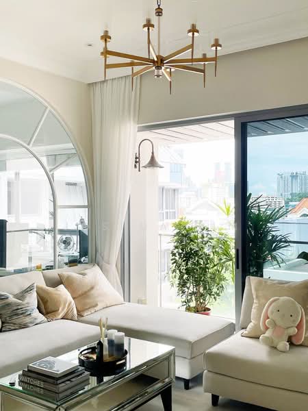 Waterford Residence Condominium For Sale at S$ 3,880,000 | PropertyGuru Singapore - Living Room