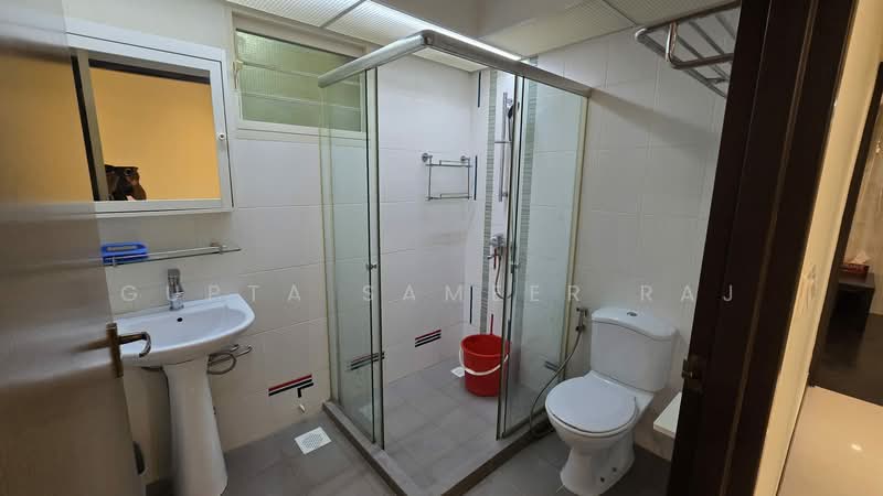 296C Bukit Batok Street 22, 296C Bukit Batok Street 22, 3 Bedrooms, 1,238 sqft, HDB Flat For Rent, by Gupta Sameer Raj, 500067804 - Bathroom - PropertyGuru.com.sg