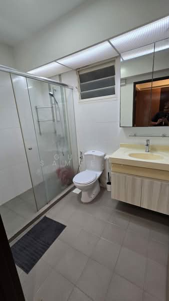 296C Bukit Batok Street 22, 296C Bukit Batok Street 22, 3 Bedrooms, 1,238 sqft, HDB Flat For Rent, by Gupta Sameer Raj, 500067804 - Bathroom - PropertyGuru.com.sg