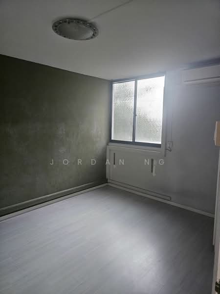 17 Eunos Crescent HDB Flat For Sale at S$ 430,000 | PropertyGuru Singapore - Bedroom 2