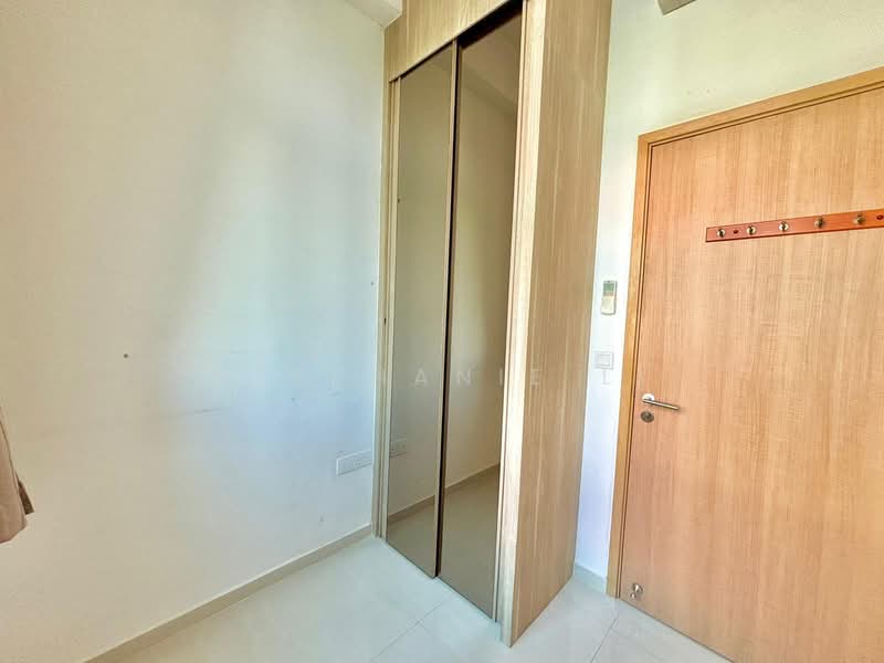 Flora View Apartment For Sale at S$ 1,230,000 | PropertyGuru Singapore - Interior
