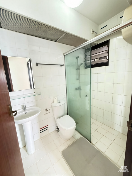 441B Clementi Avenue 3 HDB Flat For Sale at S$ 1,540,000 | PropertyGuru Singapore - Bathroom