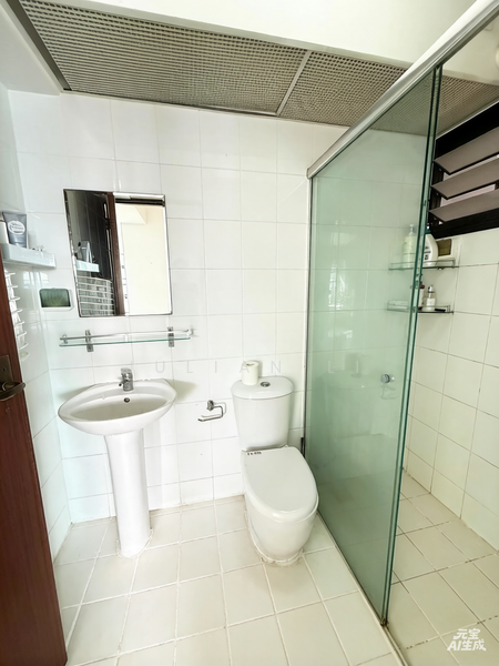 441B Clementi Avenue 3 HDB Flat For Sale at S$ 1,540,000 | PropertyGuru Singapore - Bathroom