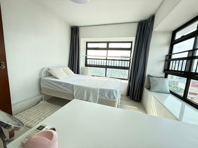 441B Clementi Avenue 3 HDB Flat For Sale at S$ 1,540,000 | PropertyGuru Singapore - Bedroom