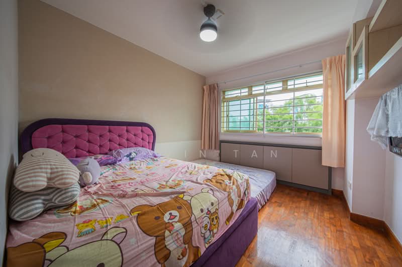 132 Edgedale Plains HDB Flat For Sale at S$ 650,000 | PropertyGuru Singapore - Bedroom