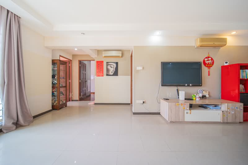 132 Edgedale Plains HDB Flat For Sale at S$ 650,000 | PropertyGuru Singapore - Living Room