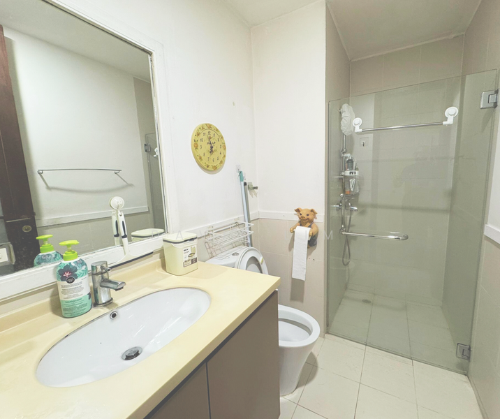 Maple Woods Condominium For Sale at S$ 4,400,000 | PropertyGuru Singapore - Bathroom