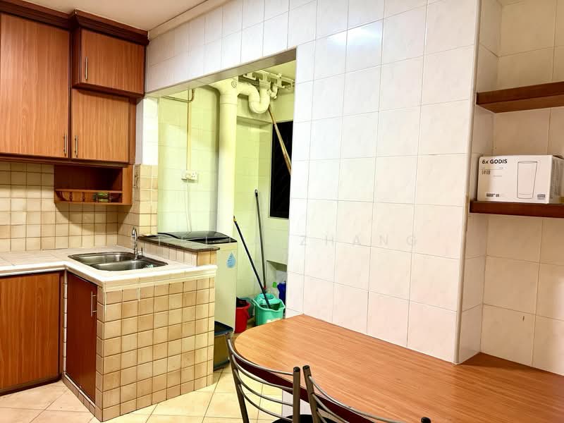 613 Woodlands Avenue 4, 613 Woodlands Avenue 4, 3 Bedrooms, 1,313 sqft, HDB Flat For Rent, by Stella Zhang, 500067849 - Kitchen - PropertyGuru.com.sg