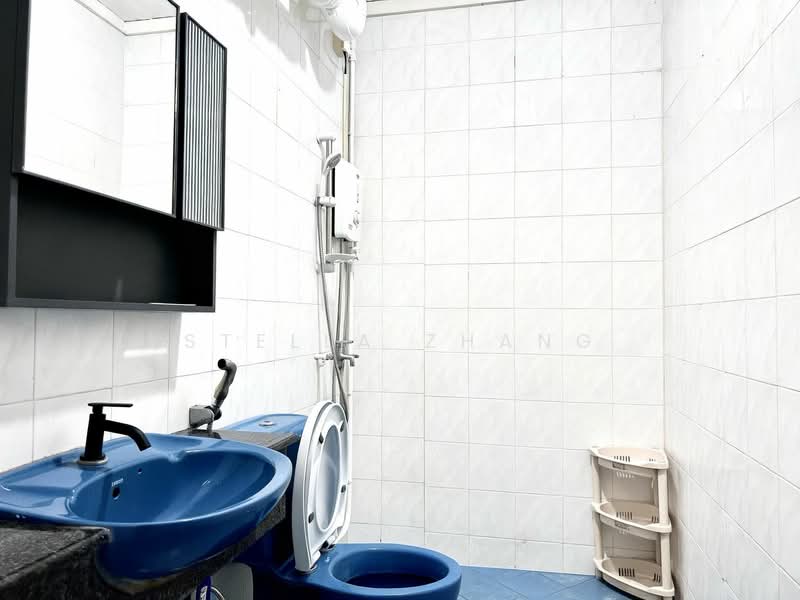 613 Woodlands Avenue 4, 613 Woodlands Avenue 4, 3 Bedrooms, 1,313 sqft, HDB Flat For Rent, by Stella Zhang, 500067849 - Bathroom - PropertyGuru.com.sg