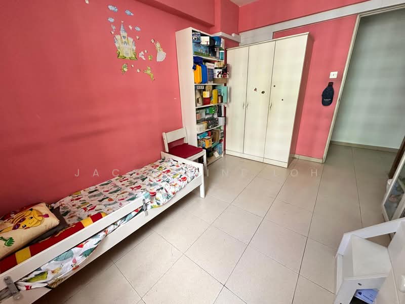 510 Woodlands Drive 14 HDB Flat For Sale at S$ 748,888 | PropertyGuru Singapore - Bedroom