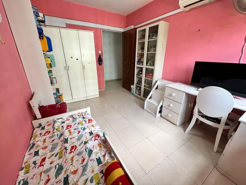 510 Woodlands Drive 14 HDB Flat For Sale at S$ 748,888 | PropertyGuru Singapore - Bedroom