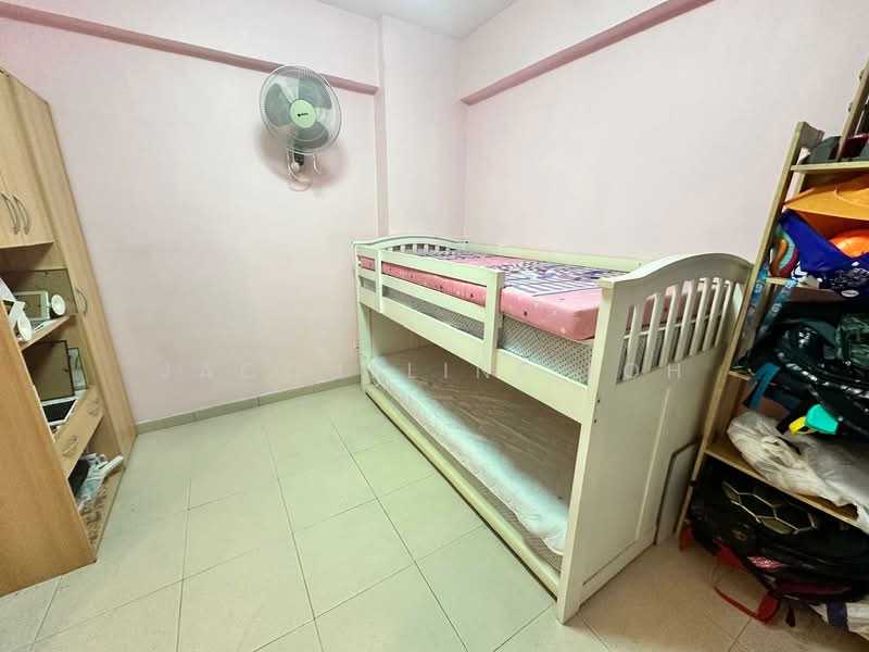 510 Woodlands Drive 14 HDB Flat For Sale at S$ 748,888 | PropertyGuru Singapore - Bedroom